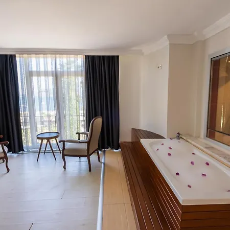 Hotel Caprea 3*